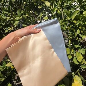 100% Mulberry Silk Queen Pillowcase